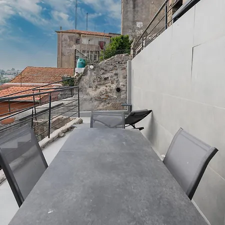 Porto's Wine Side Vista